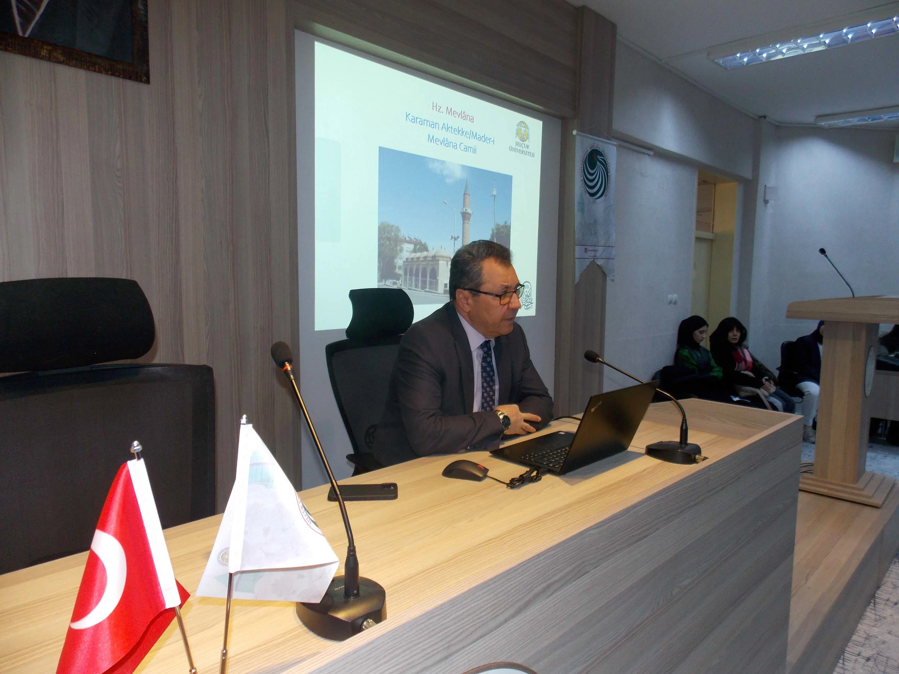 “Mevlâna’nın Günümüze Yansımaları” Konferansı Gerçekleştirildi